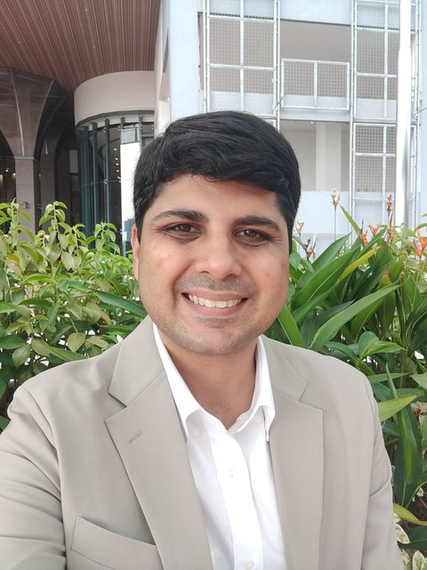 Dr Kirath Sidhu, Occupational Health Doctor and Doctor-Led Quit Coach